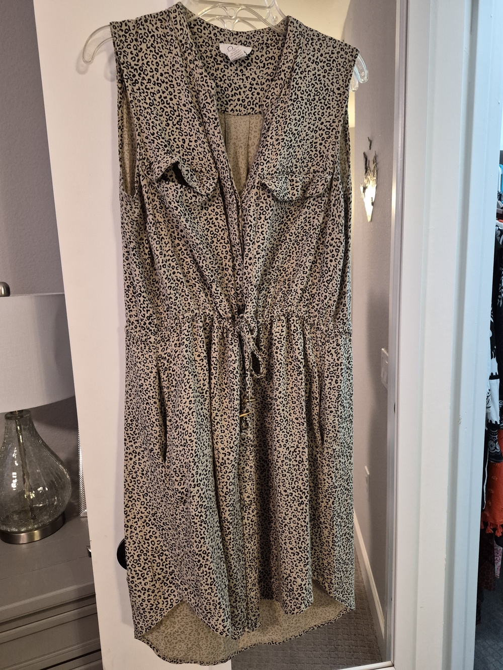 Sleeveless Leopard-Print Midi Summer Dress in Beige and Black Cheetah Print